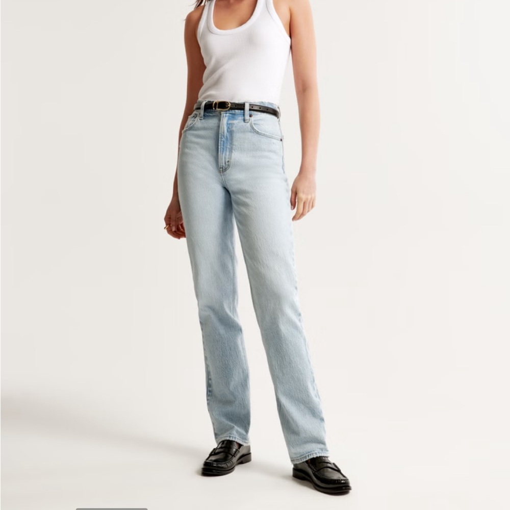 Light Wash 90s Jeans